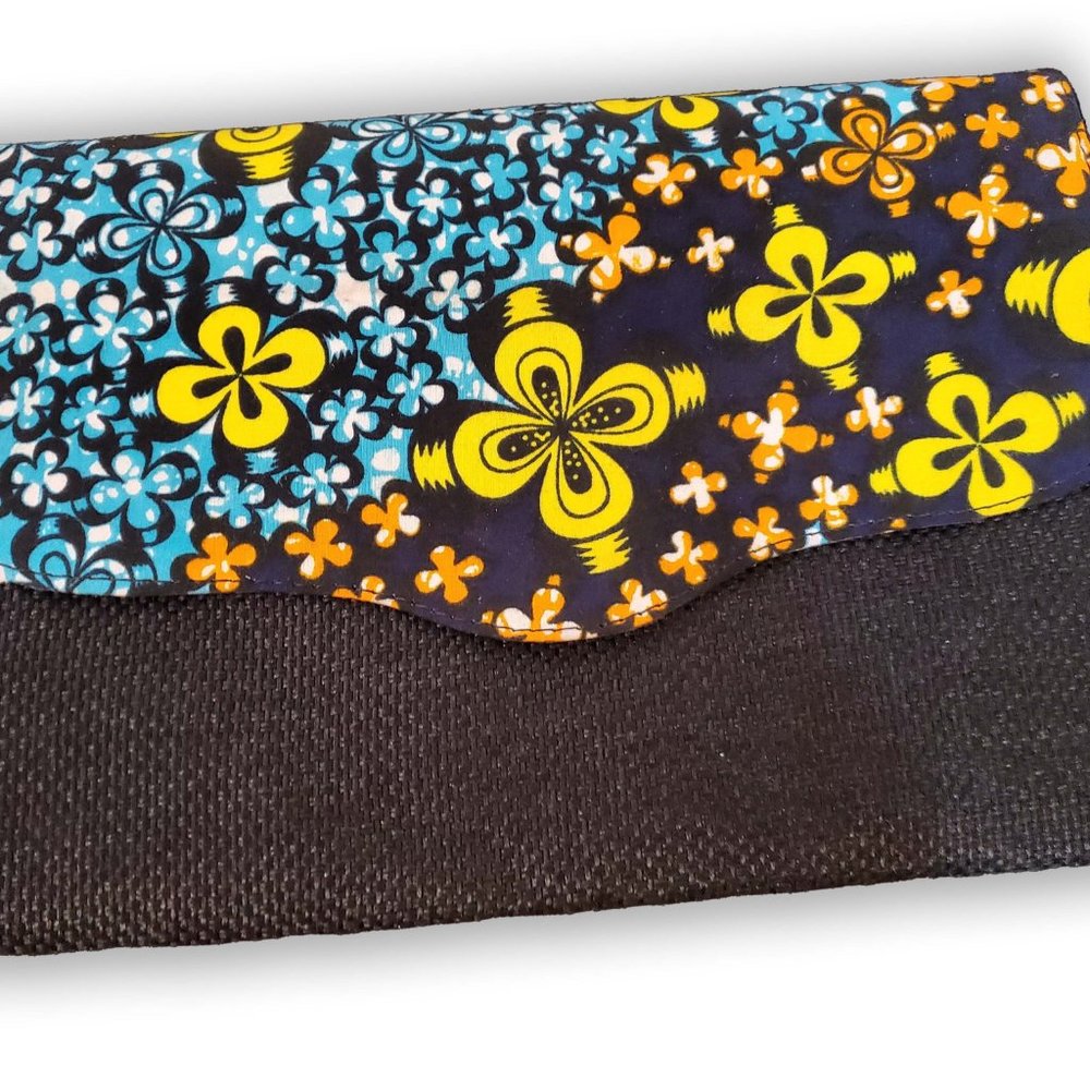 AyoMi Signature Clutch